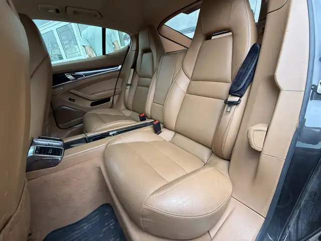 Porsche Panamera view 15