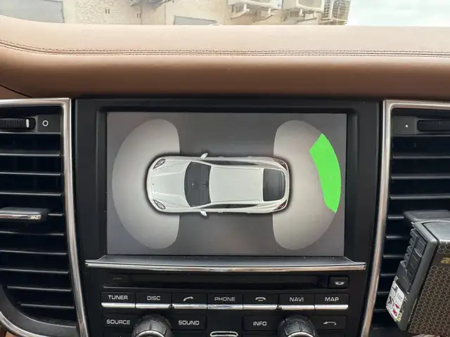 Porsche Panamera view 24