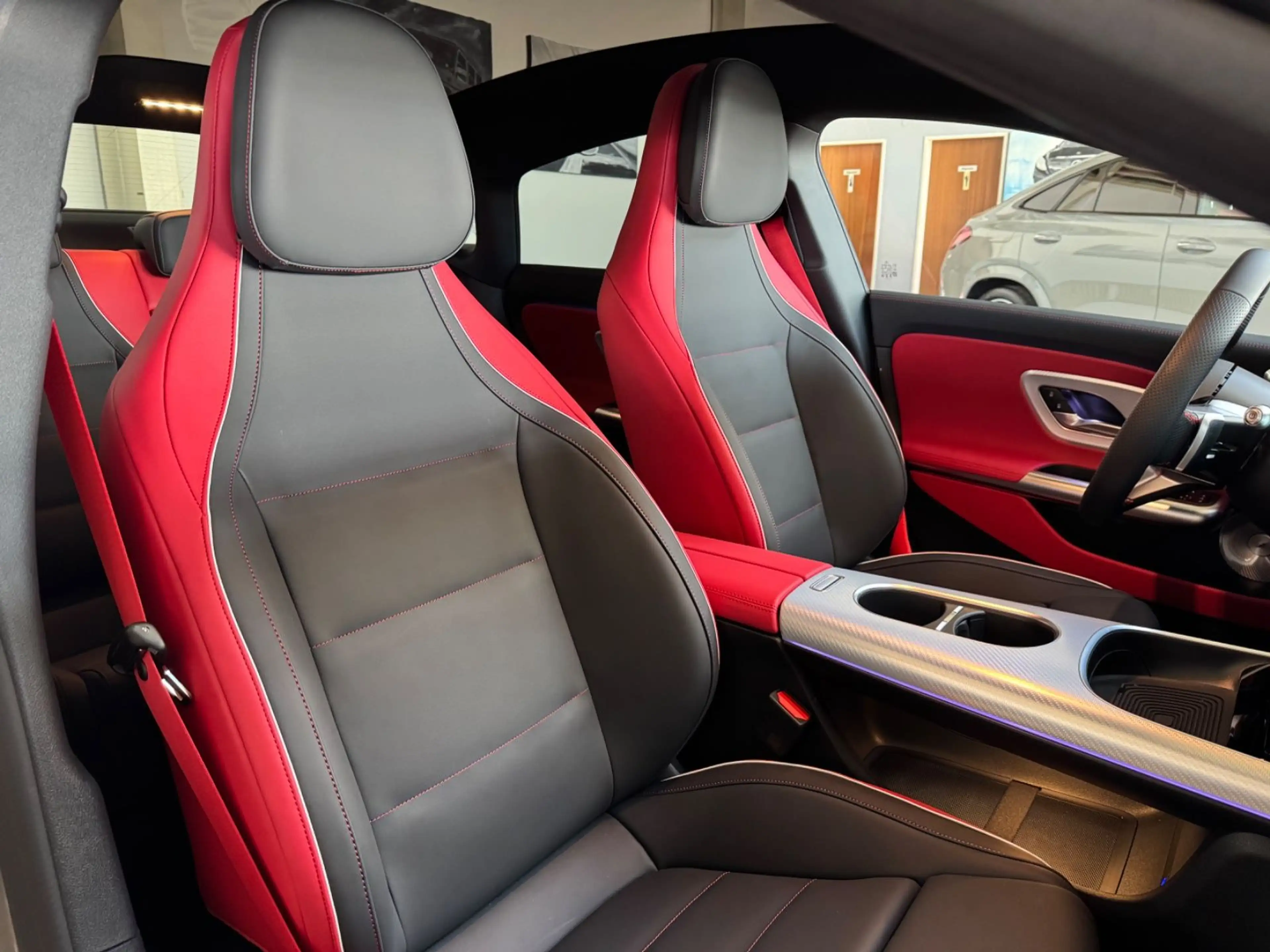 Mercedes-Benz CLA 220 AMG PREM+/SUPERSCREEN/AHK/HuD/360°/PANO — photo 8