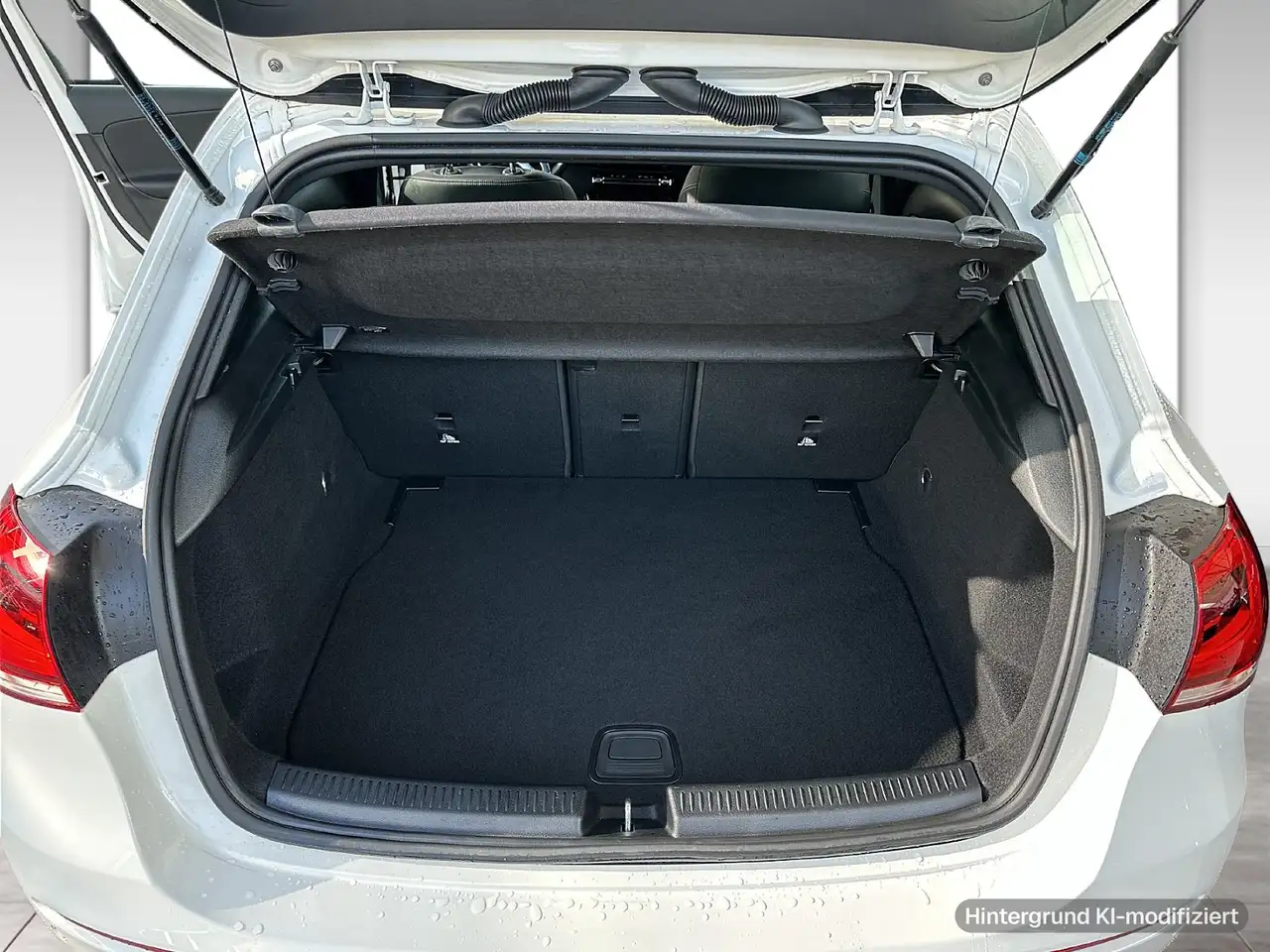 Mercedes-Benz A-Class Mercedes A180d Aut. (W177), миниатюра 12