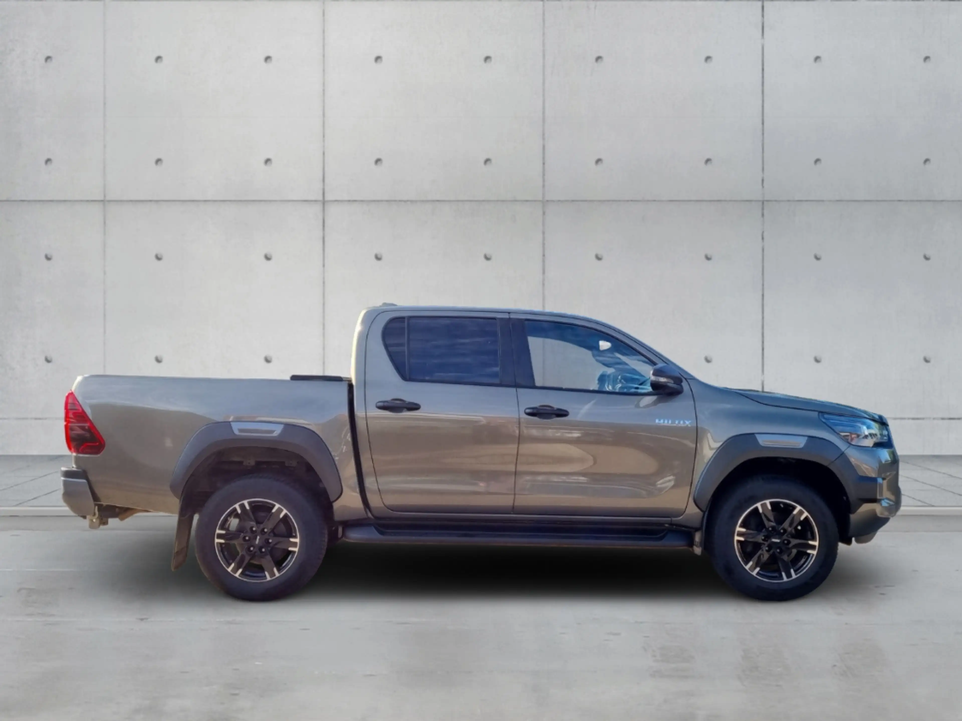 Toyota Hilux Double Cab Invincible 4x4*AHK*Rolo*M+S*Leder*SHZ*N — photo 4