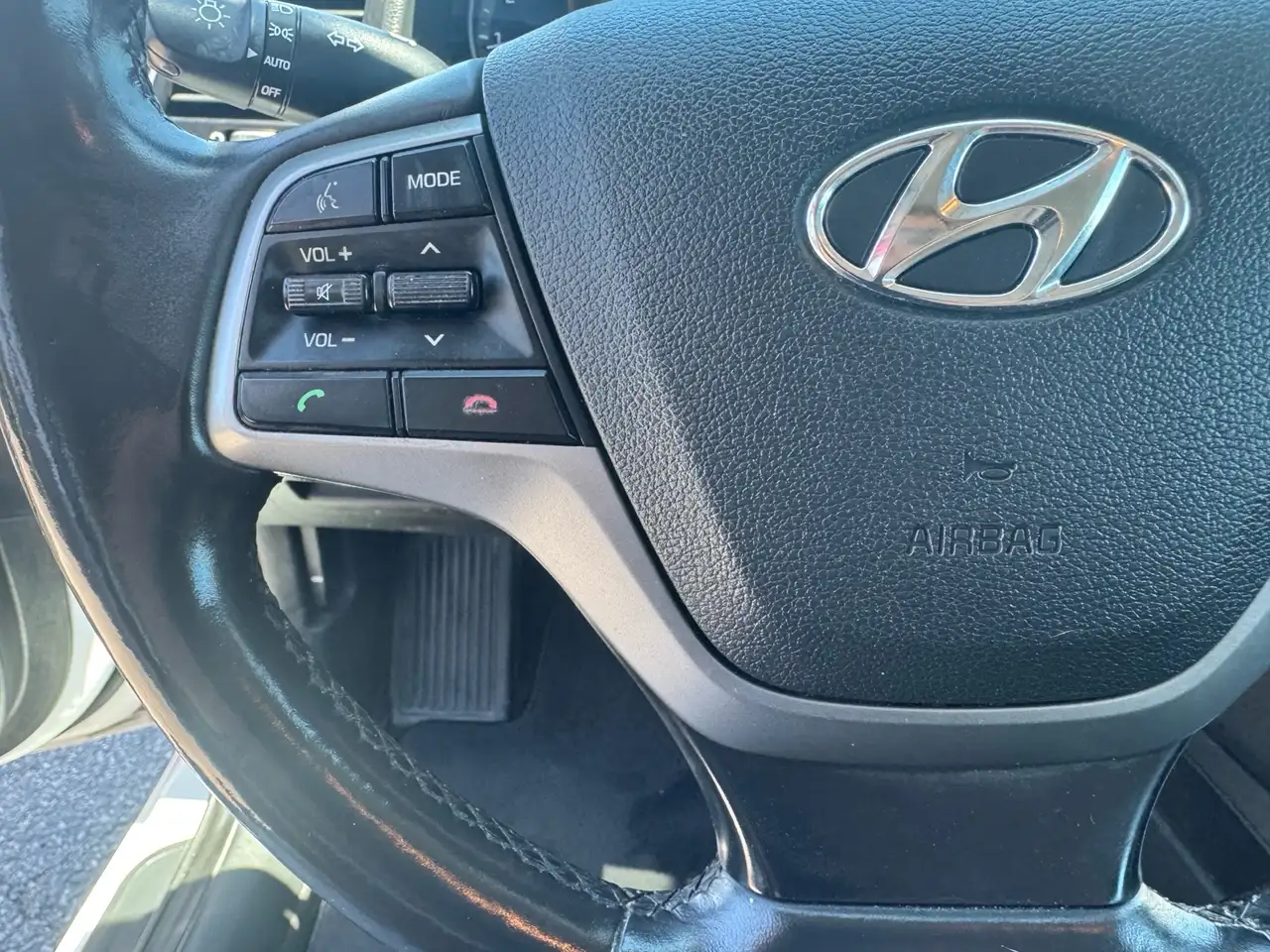 Hyundai ELANTRA снимка Hyundai ELANTRA