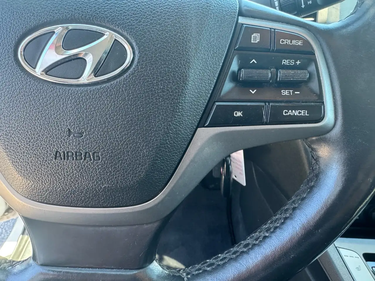 Hyundai ELANTRA снимка Hyundai ELANTRA