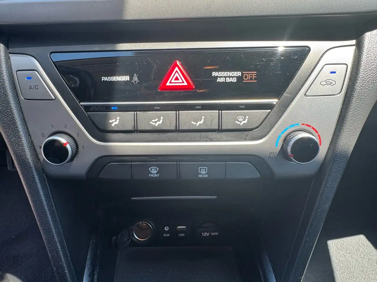 Hyundai ELANTRA снимка Hyundai ELANTRA
