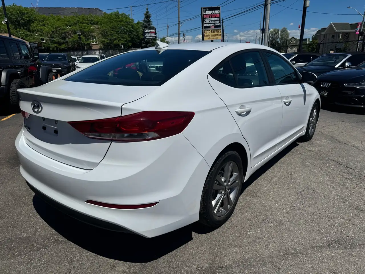 Hyundai ELANTRA снимка Hyundai ELANTRA