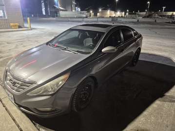 4dr Sdn 2.4L Auto GLS