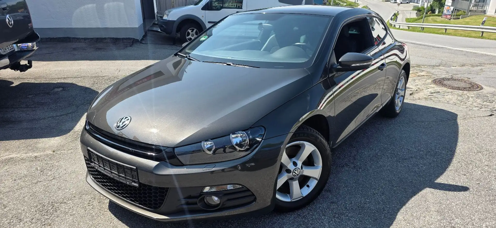 Volkswagen Scirocco 1.4 TSI, Klima, Parksensor, top Zustand Brun - 1
