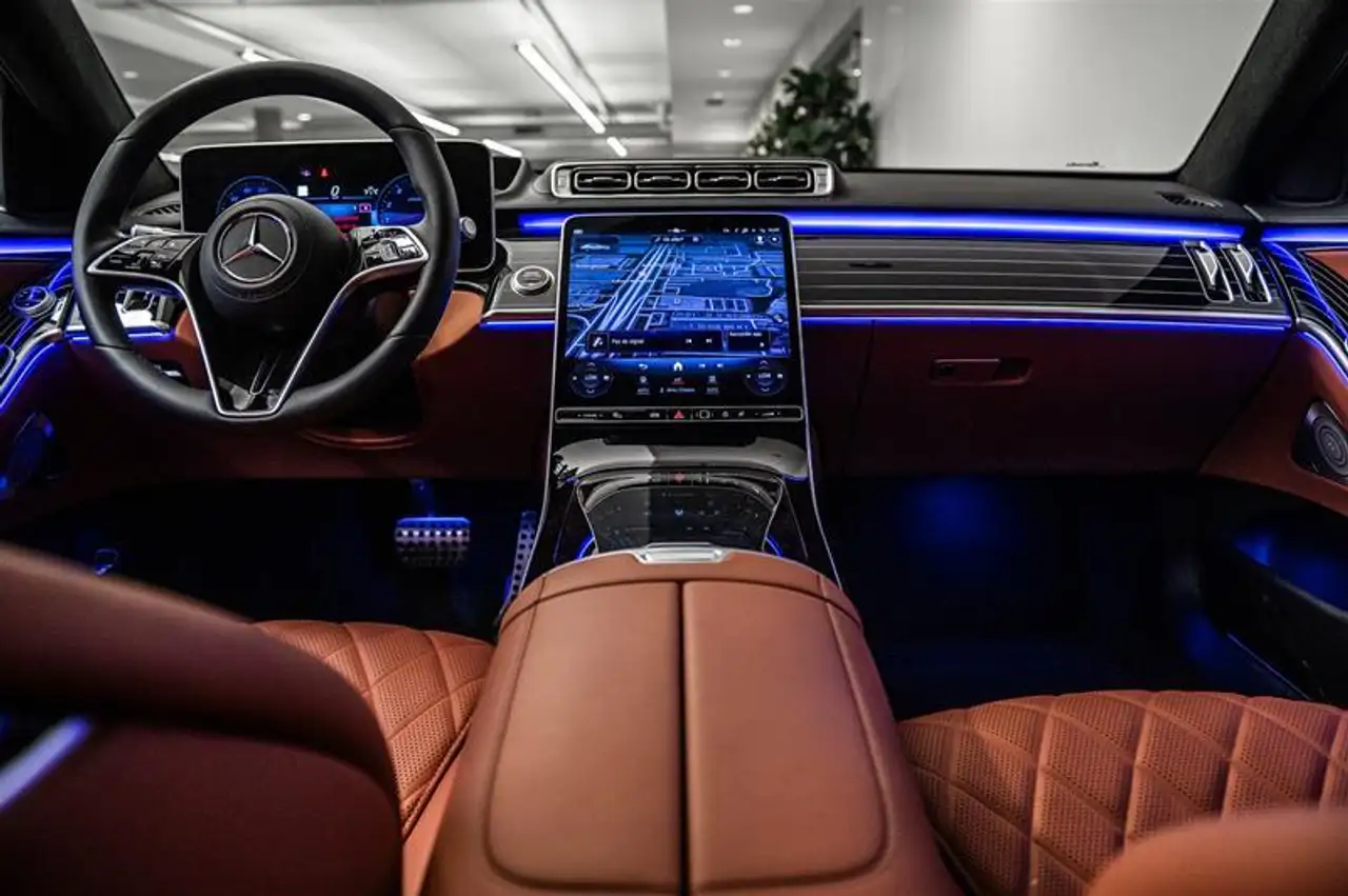 Mercedes-Benz S-Class photo Mercedes-Benz S-Class