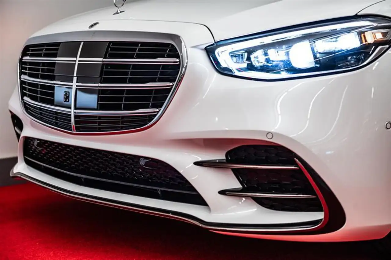 Mercedes-Benz S-Class photo Mercedes-Benz S-Class