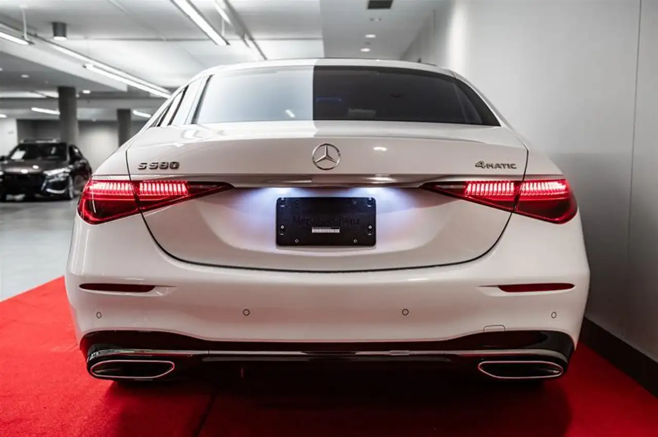 Mercedes-Benz S-Class photo Mercedes-Benz S-Class