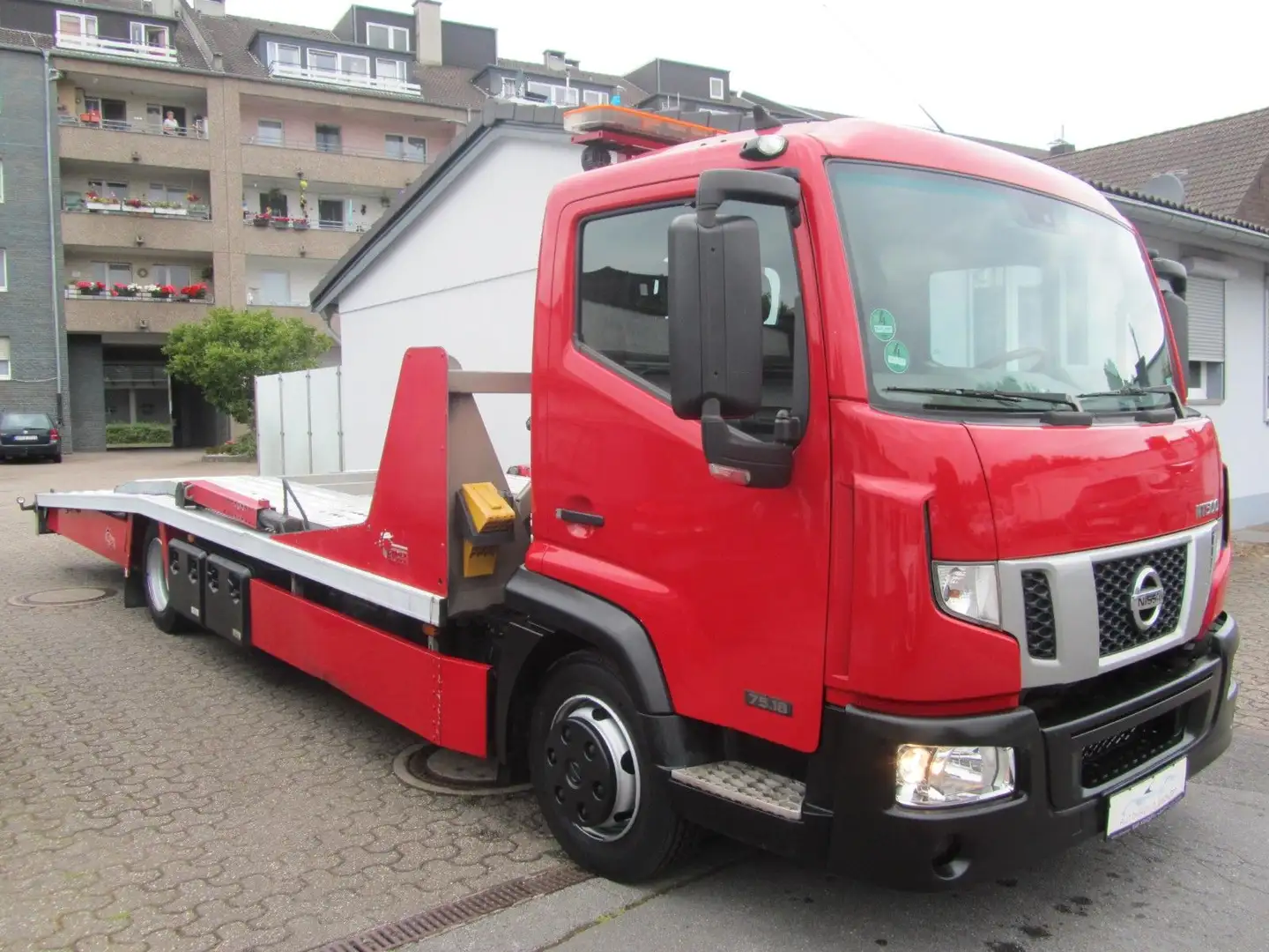 Nissan NT 500*Apschleppwagen*Doppelstock* Rouge - 1
