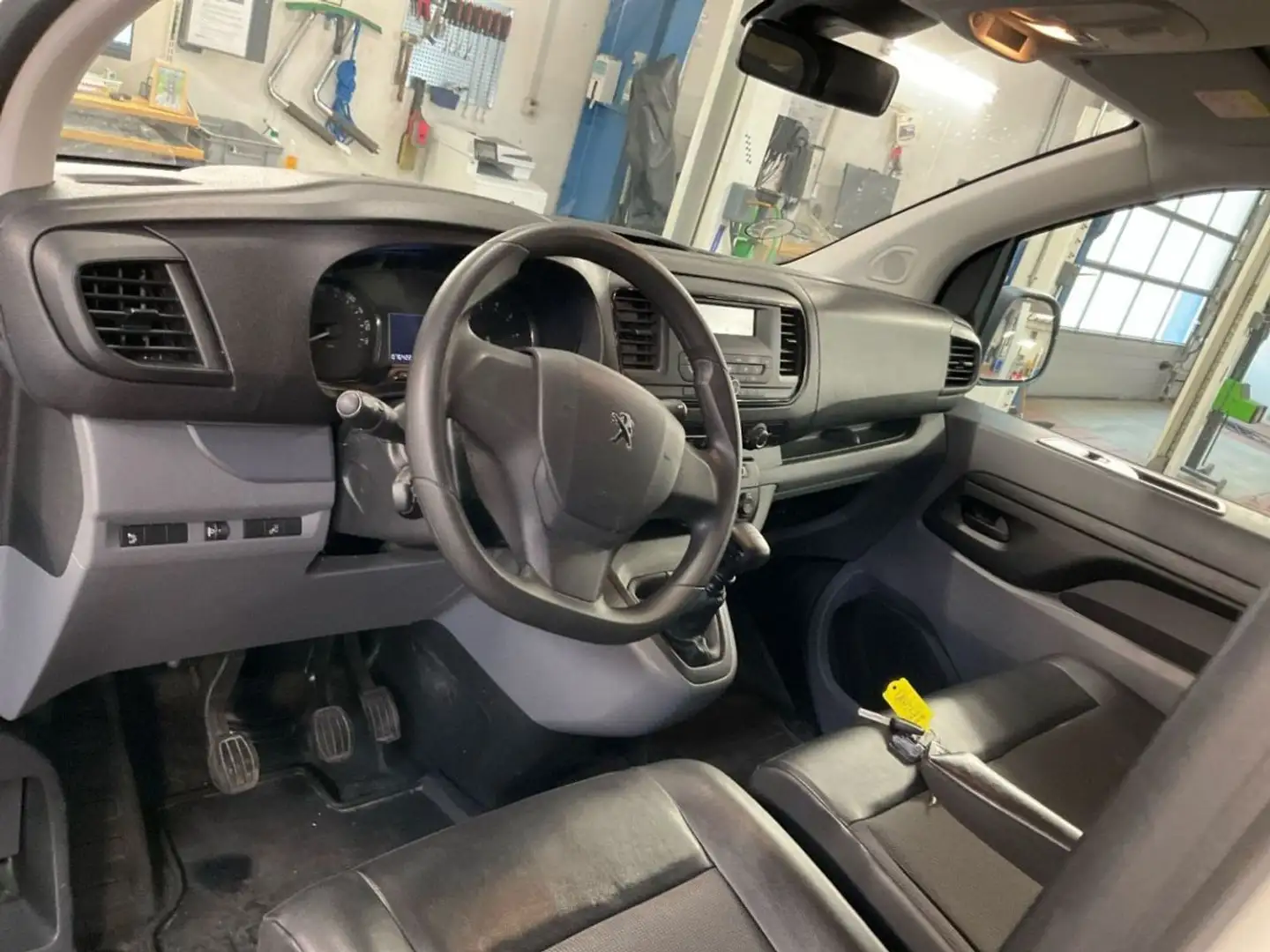 Peugeot Expert FOURGON STANDARD 2.0 BLUEHDI 120 PREMIUM Blanc - 2