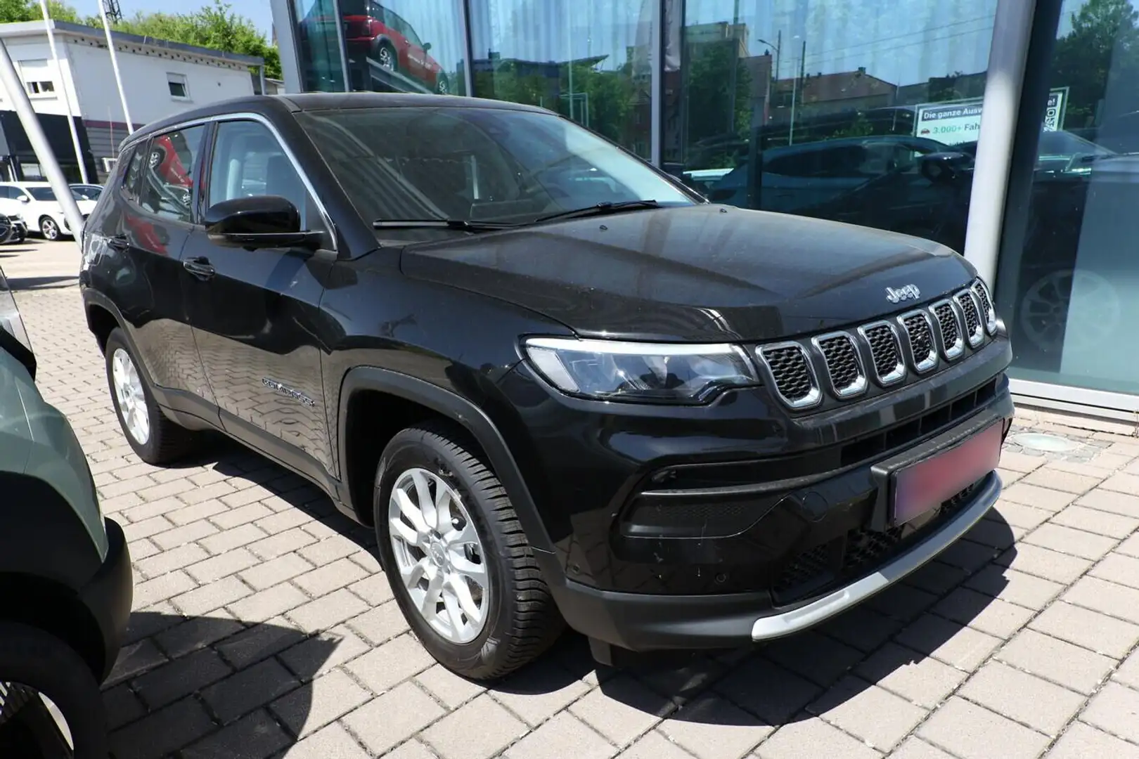 Jeep Compass Altitude MHEV DCT PremiumP 360°Kam TotWi 96 kW ... Schwarz - 2
