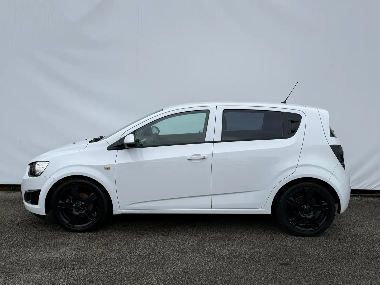 Chevrolet Aveo 1.3D LT 5 Deurs | Sportvelgen | Airco | Cruise !! Blanco - 2