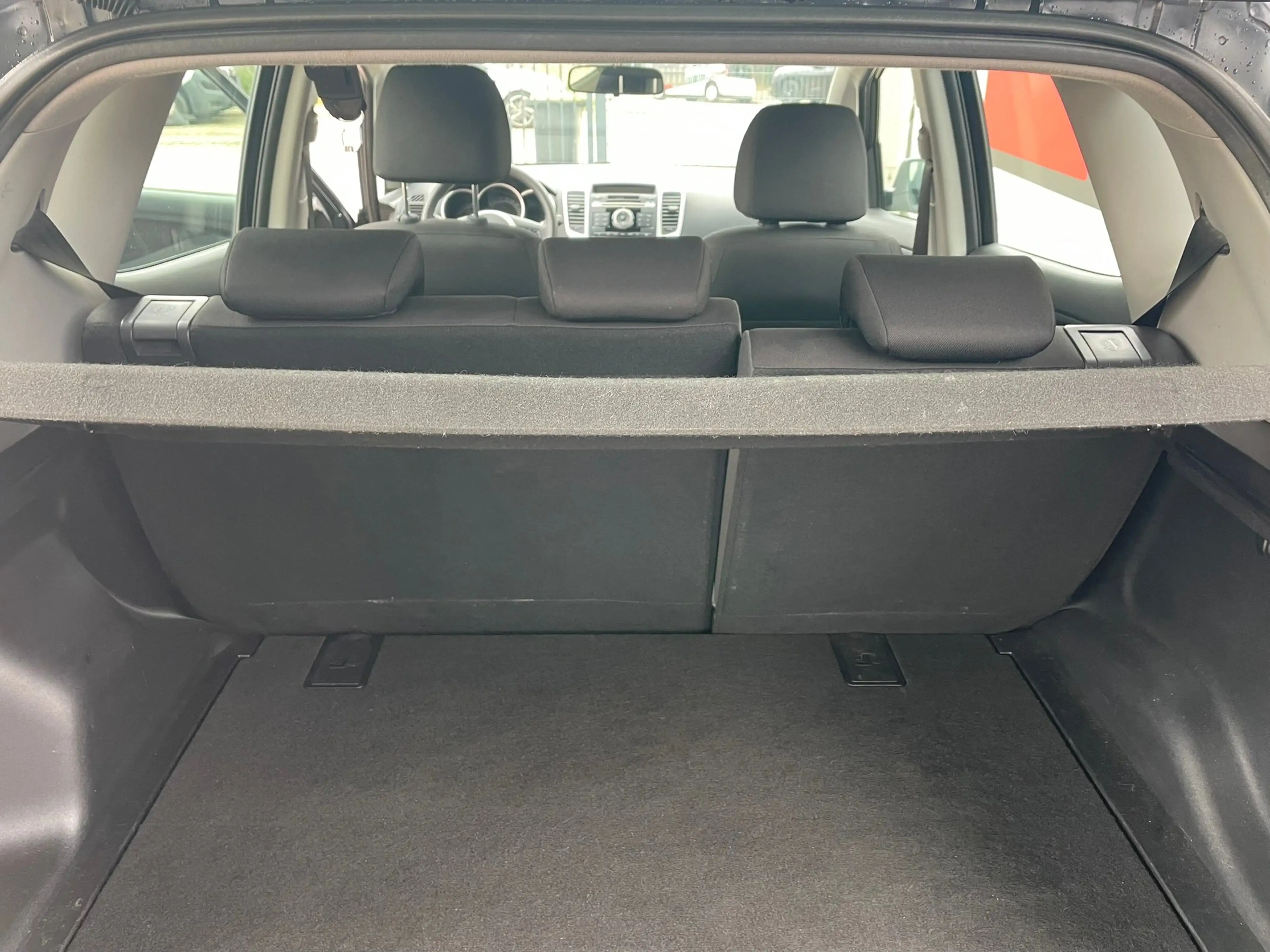 Kia Venga Vision — photo 10