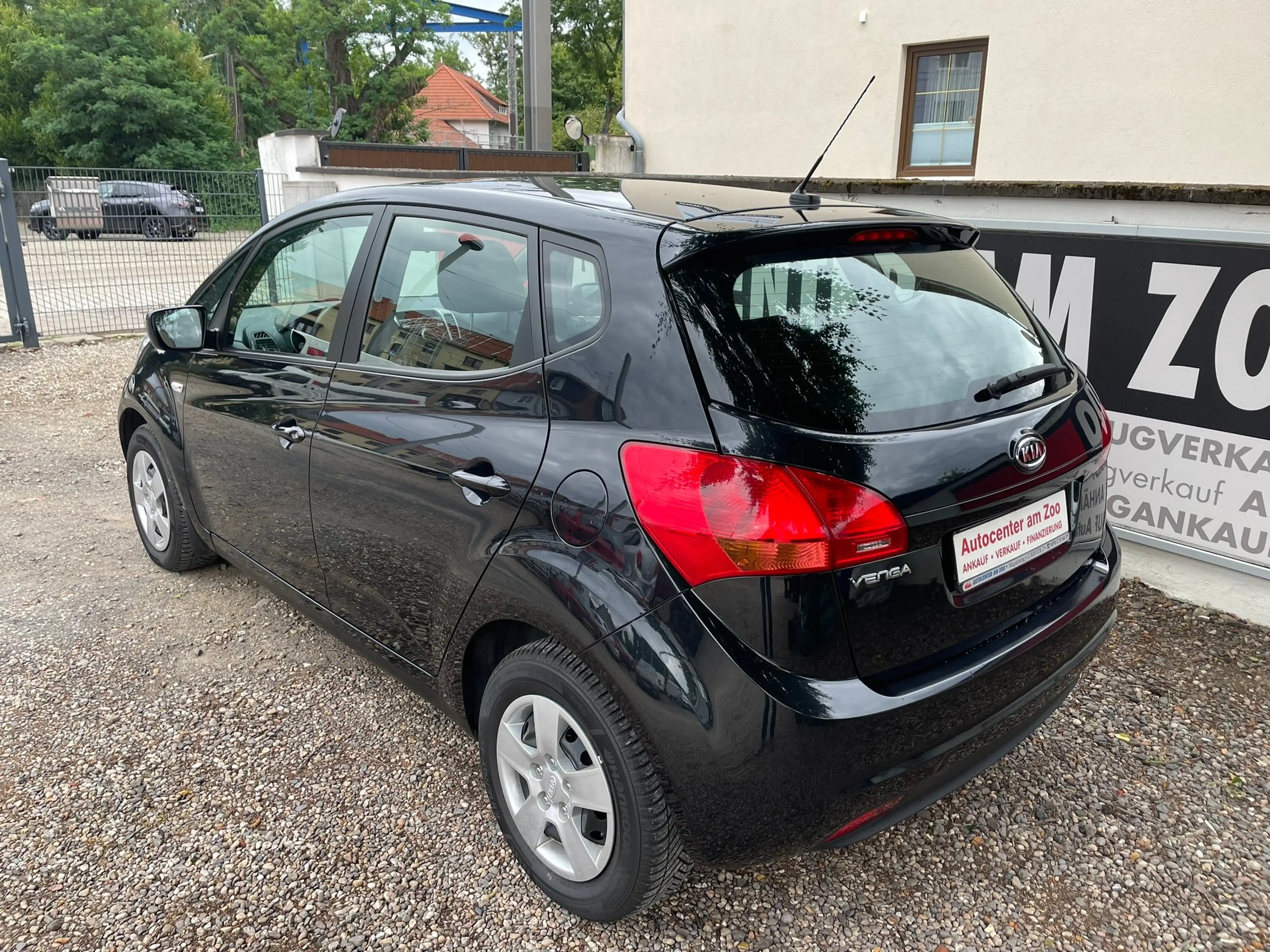 Kia Venga Vision — photo 5