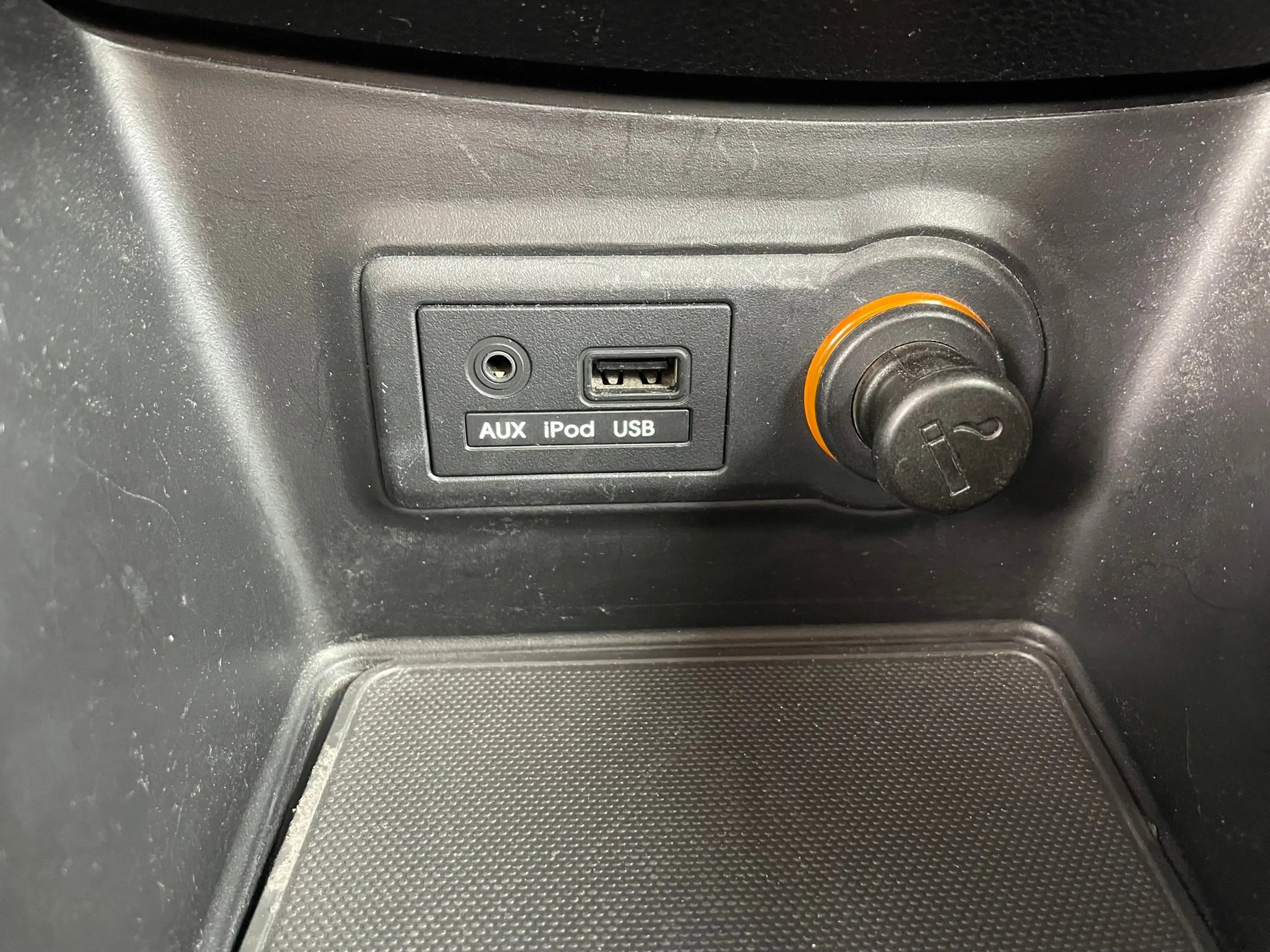 Kia Venga Vision — photo 19