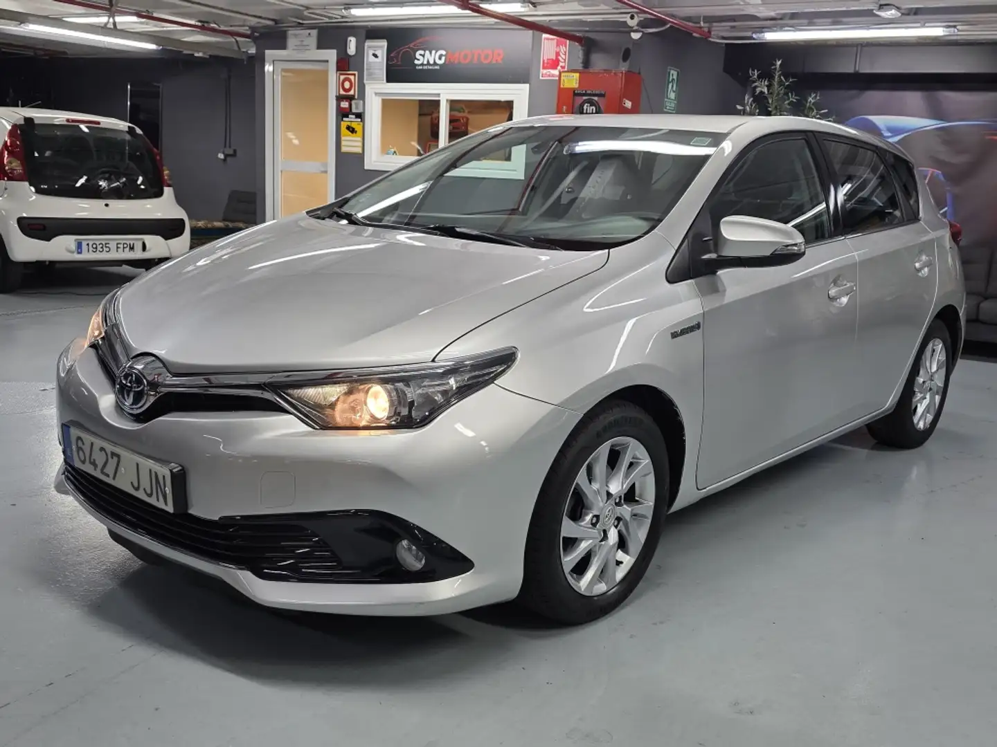Toyota Auris hybrid Active Grigio - 1