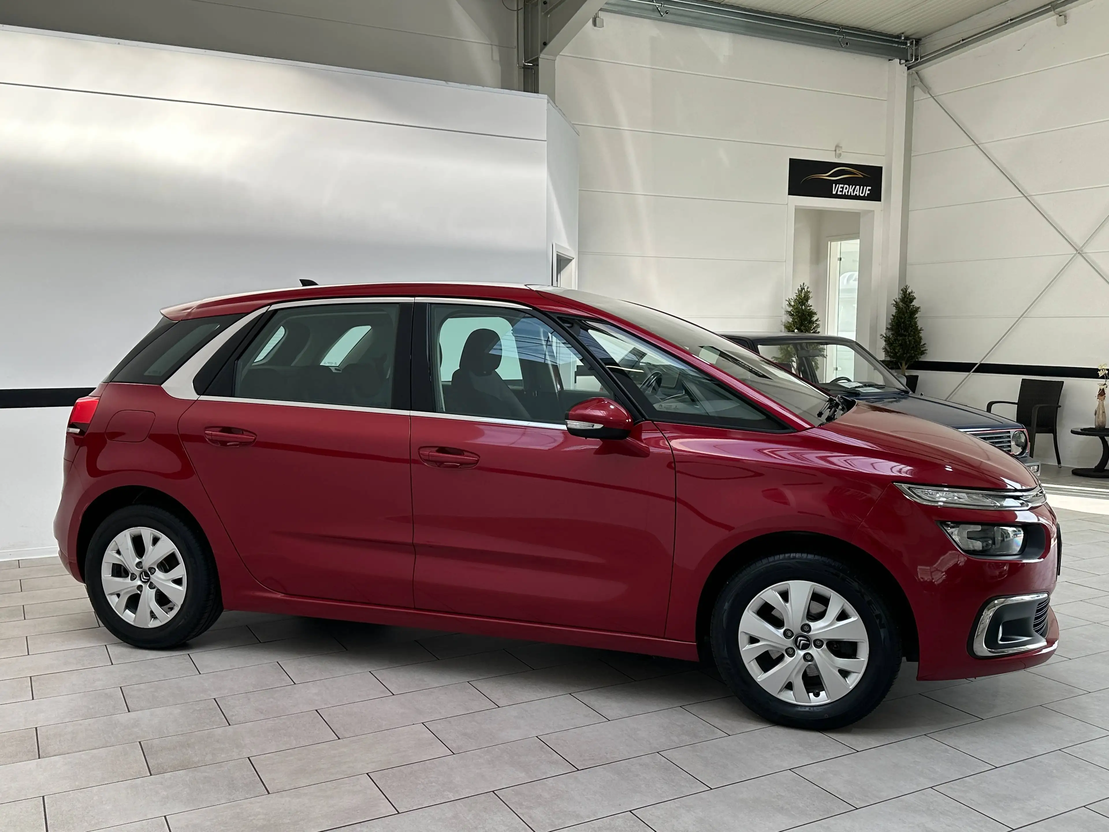 Citroen Grand C4 Picasso C4 Picasso PureTech 130 Stop Navi*Klimaaut.*AHK*PDC*1.Hand — photo 4