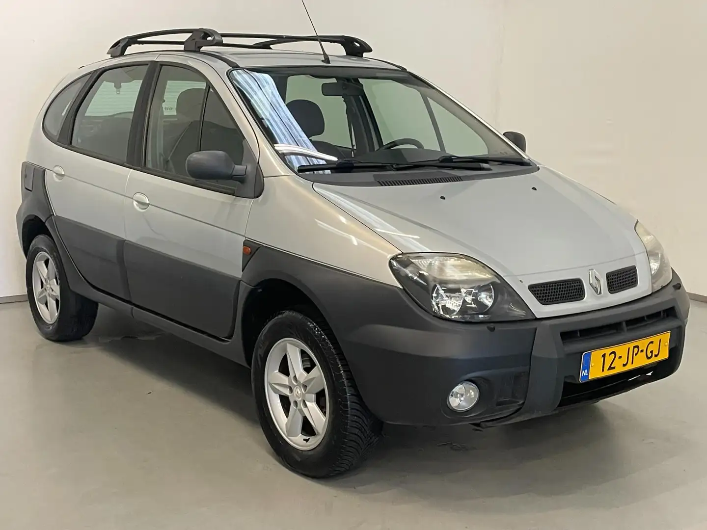 Renault Scenic 2.0-16V RX4 Sport Way / 4WD / Meeneemprijs Grijs - 2