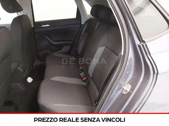 Volkswagen Polo view 8