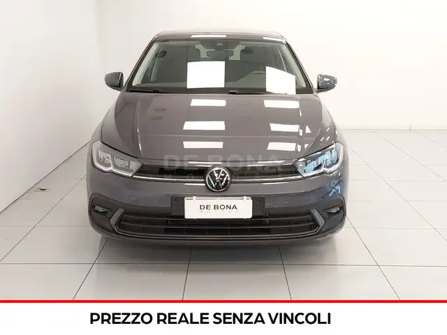 Volkswagen Polo view 2