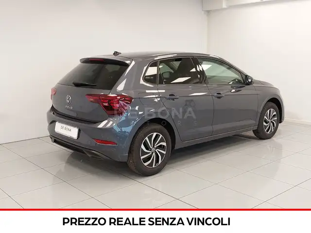 Volkswagen Polo view 4