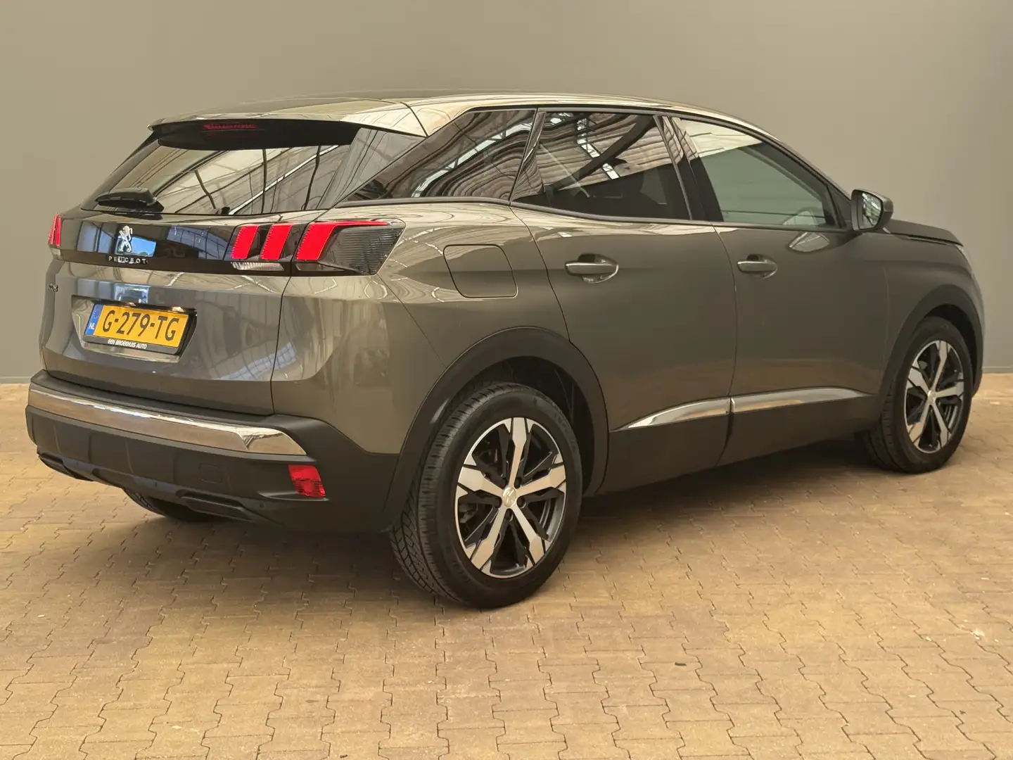 Peugeot 3008 1.2 PureTech Allure Stoelverwarming | Apple/androi Grijs - 2