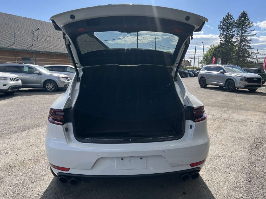 2017 Porsche Macan GTS thumb 19