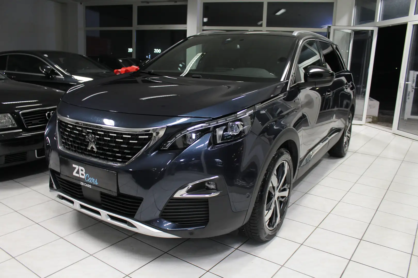 Peugeot 5008 Allure GT-Line Blue HDI Blau - 2