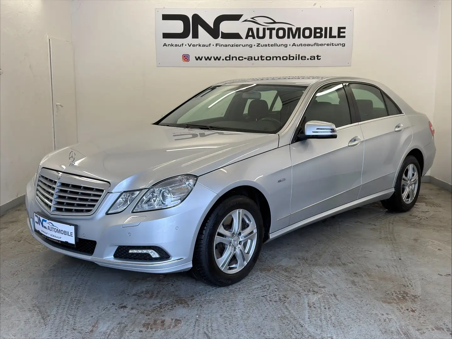Mercedes-Benz E 350 Elegance BlueEfficiency CDI Aut. Grau - 1