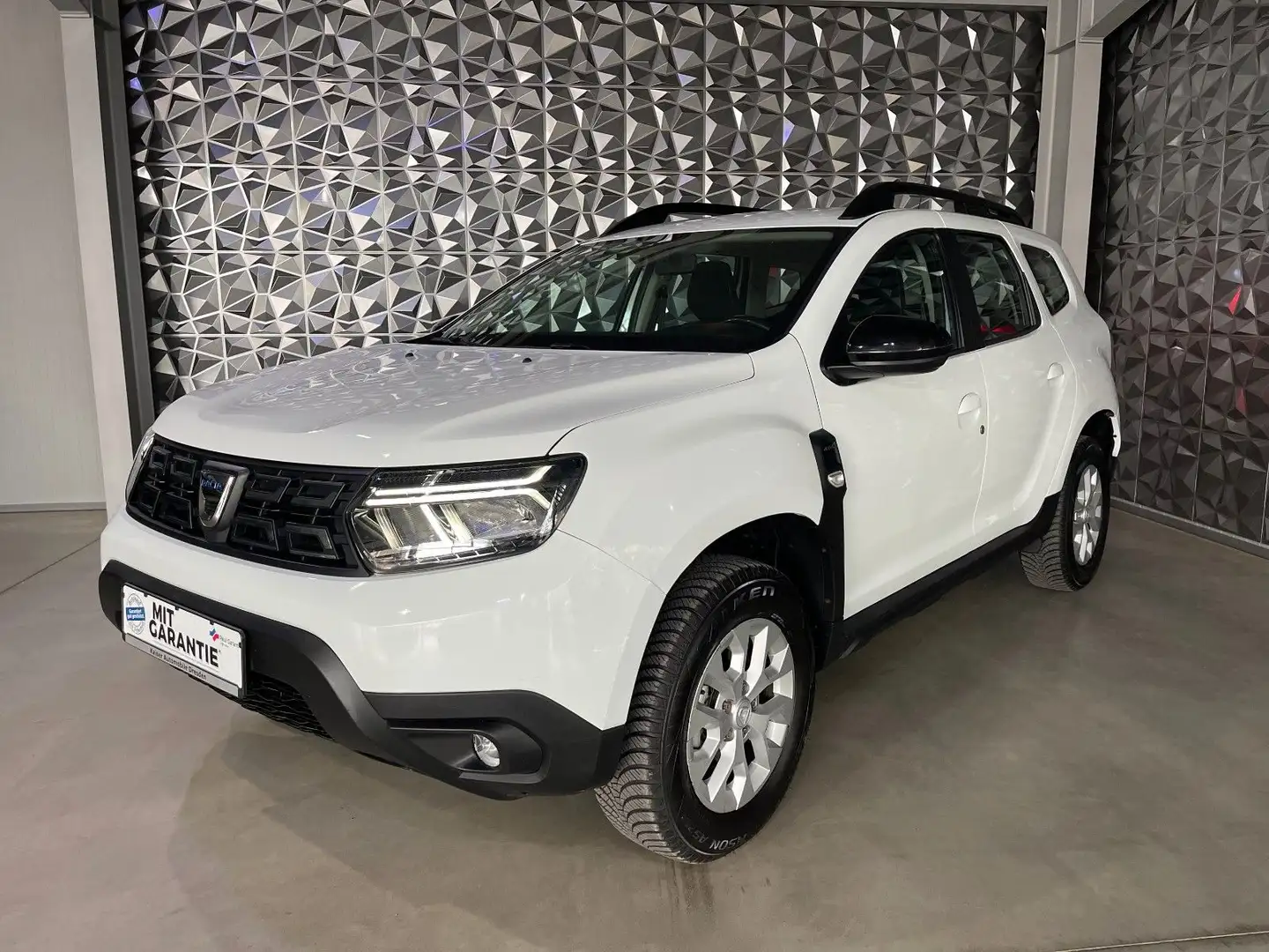 Dacia Duster II Comfort 4WD*LED*Klima*SitzHeiz*1-Hand* Weiß - 1