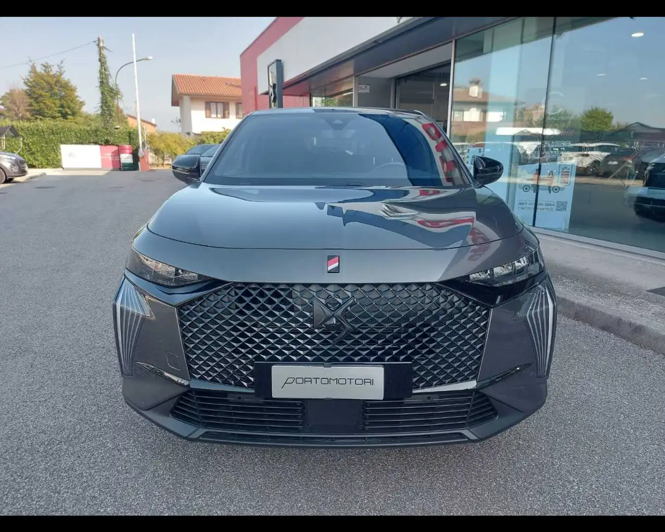 DS Automobiles DS 7 Crossback PERFORMANCE LINE E-TENSE 225 Šedá - 2
