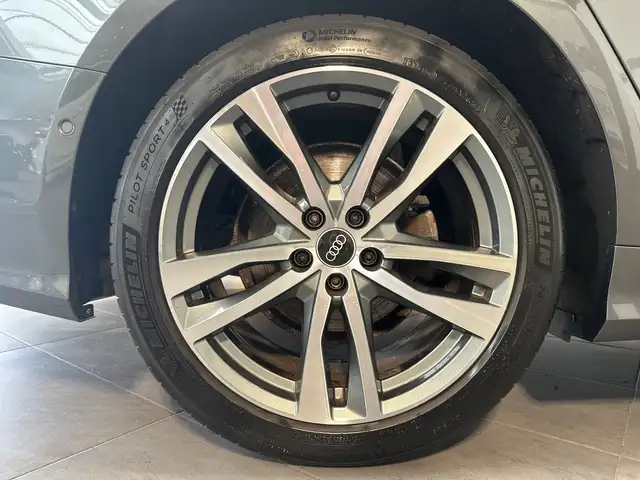 Audi A6 view 3