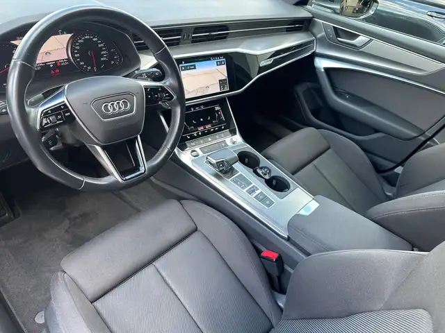 Audi A6 view 12