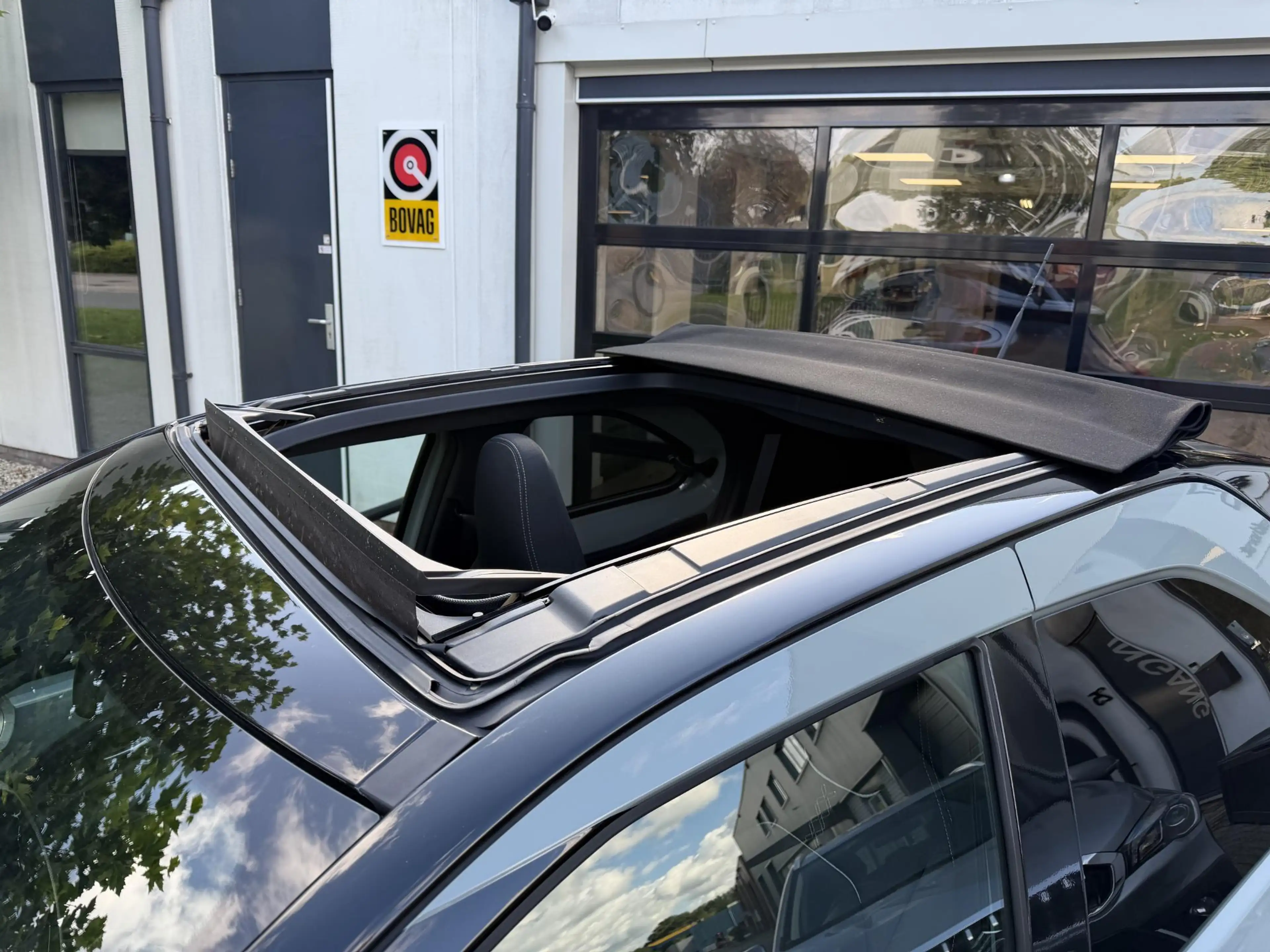 Toyota Aygo X 1.5 VVT-i HEV Pulse e-CVT Elektrisch vouwdak | Cam — photo 5