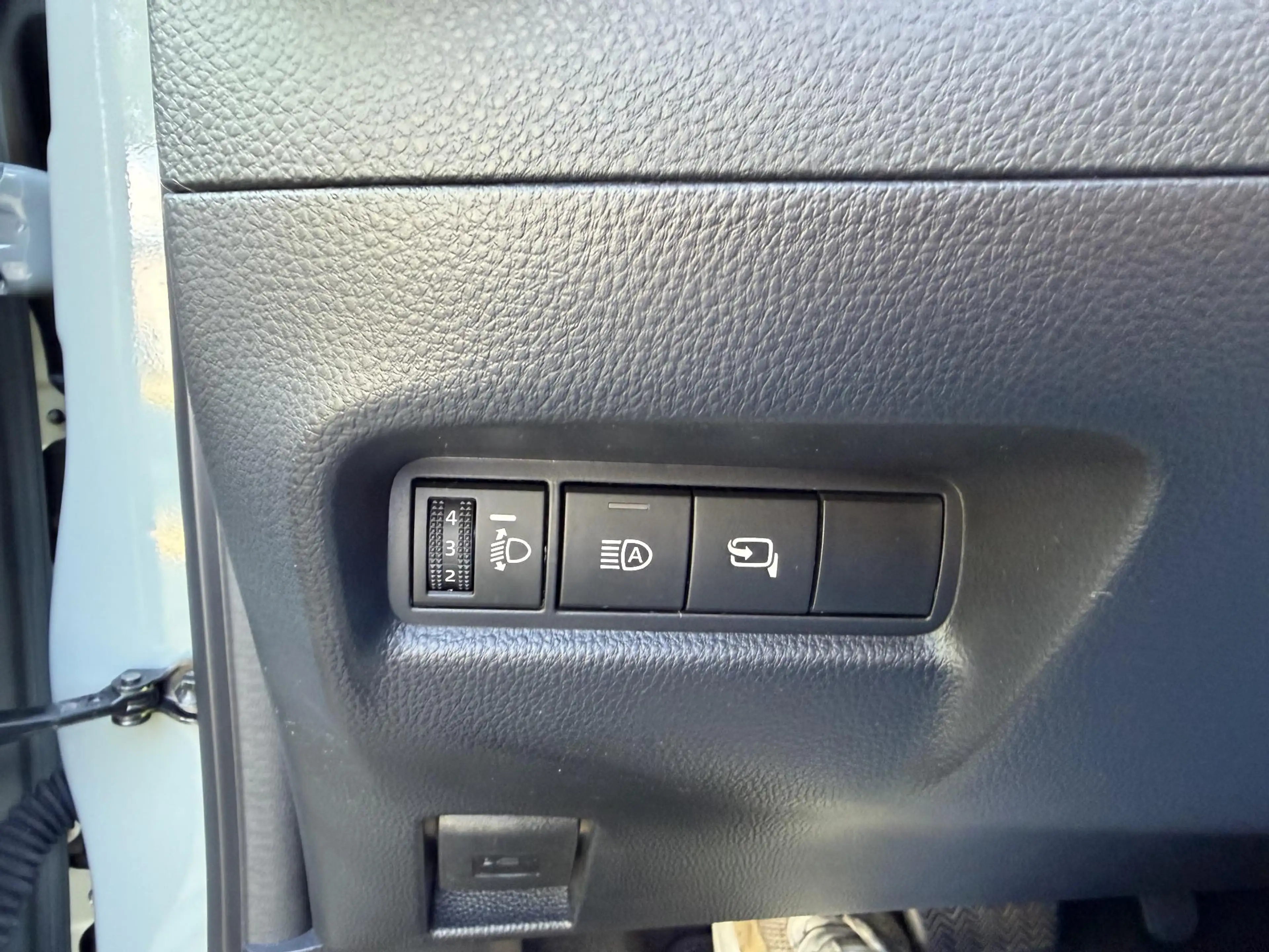 Toyota Aygo X 1.5 VVT-i HEV Pulse e-CVT Elektrisch vouwdak | Cam — photo 13
