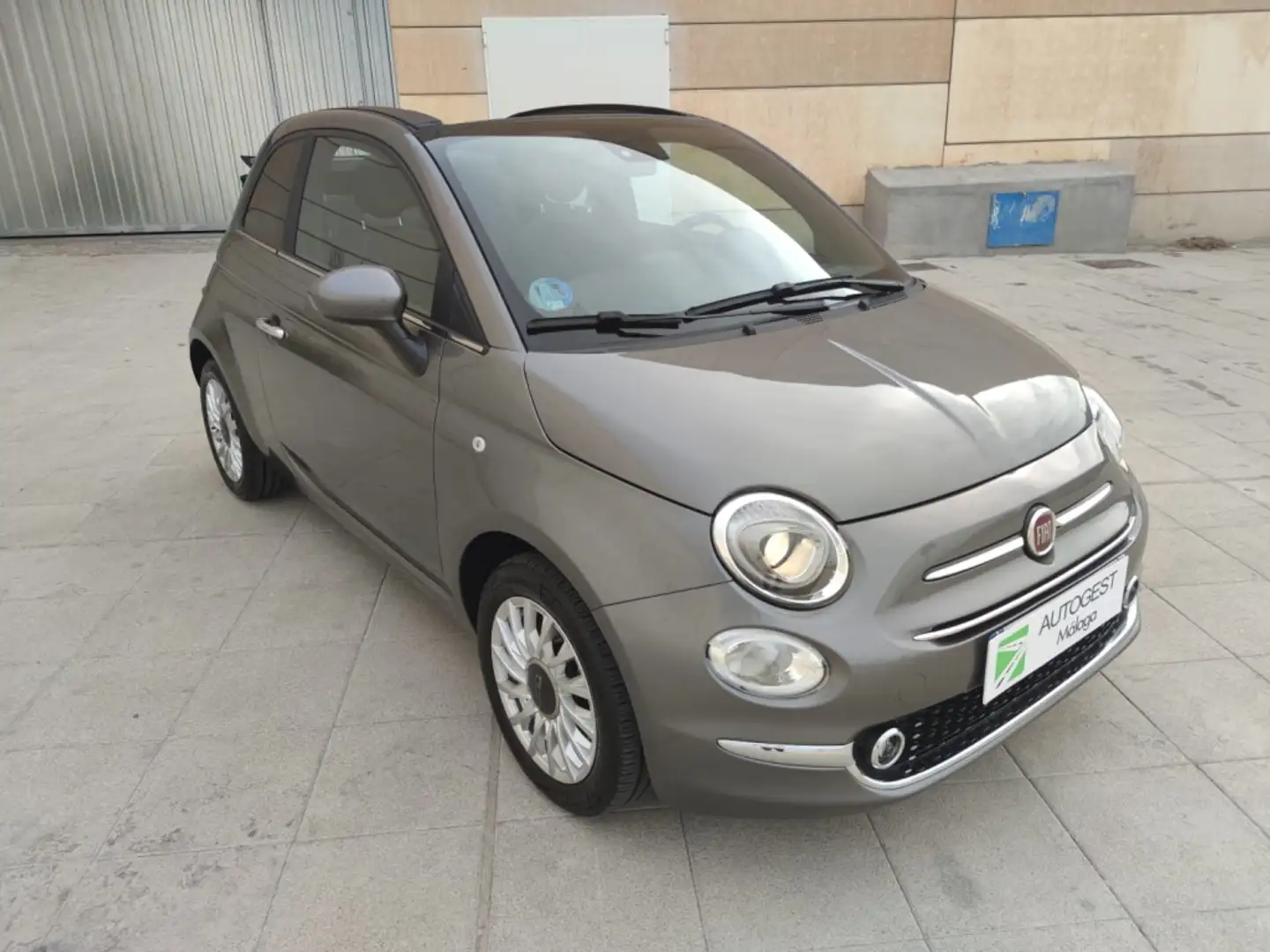 Fiat 500C 1.0 Hybrid Dolcevita 52kW Gris - 2