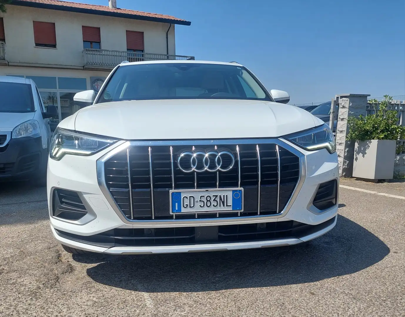 Audi Q3 35 TDI Business Advanced Bianco - 2