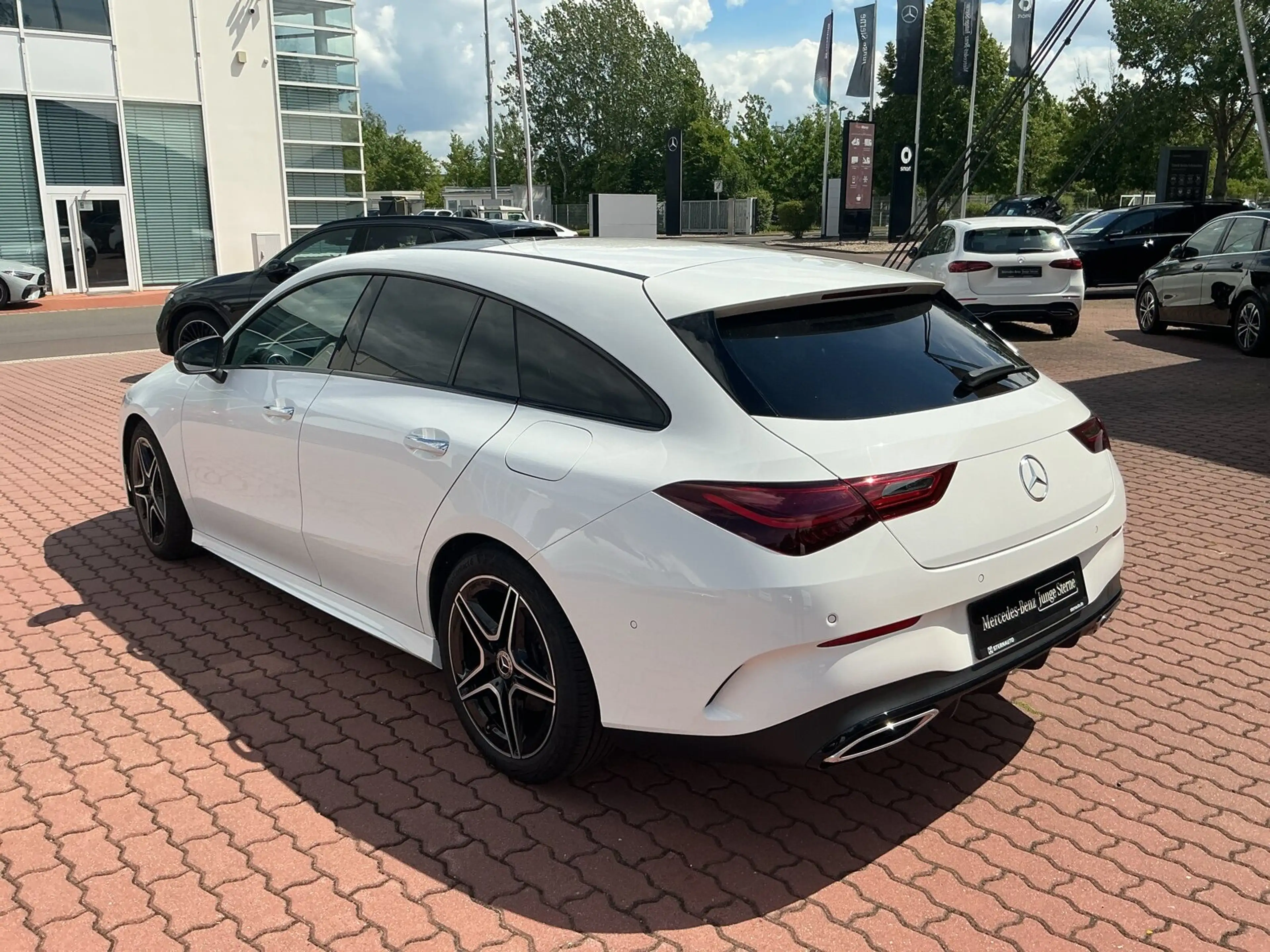 Mercedes-Benz CLA 200 CLA 200 SB AMG PanoD RüKa Multibeam Nightp Sound — photo 6