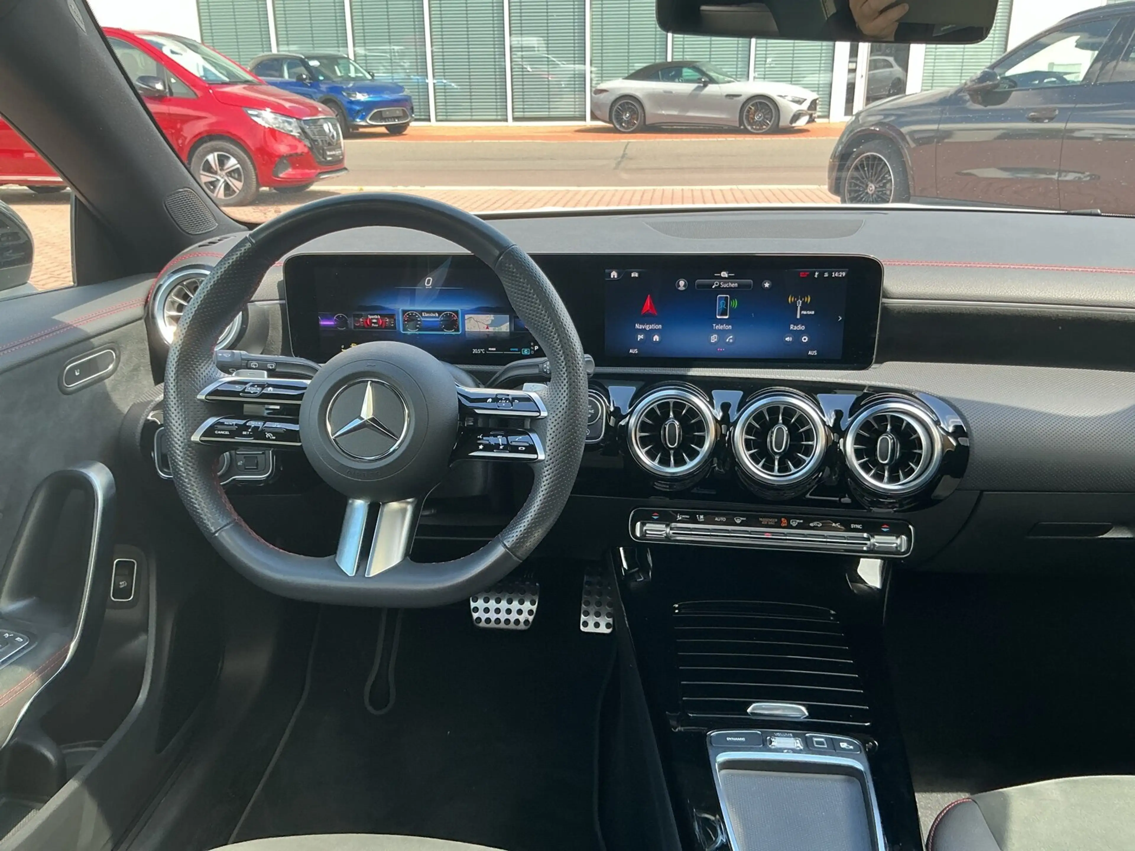 Mercedes-Benz CLA 200 CLA 200 SB AMG PanoD RüKa Multibeam Nightp Sound — photo 11