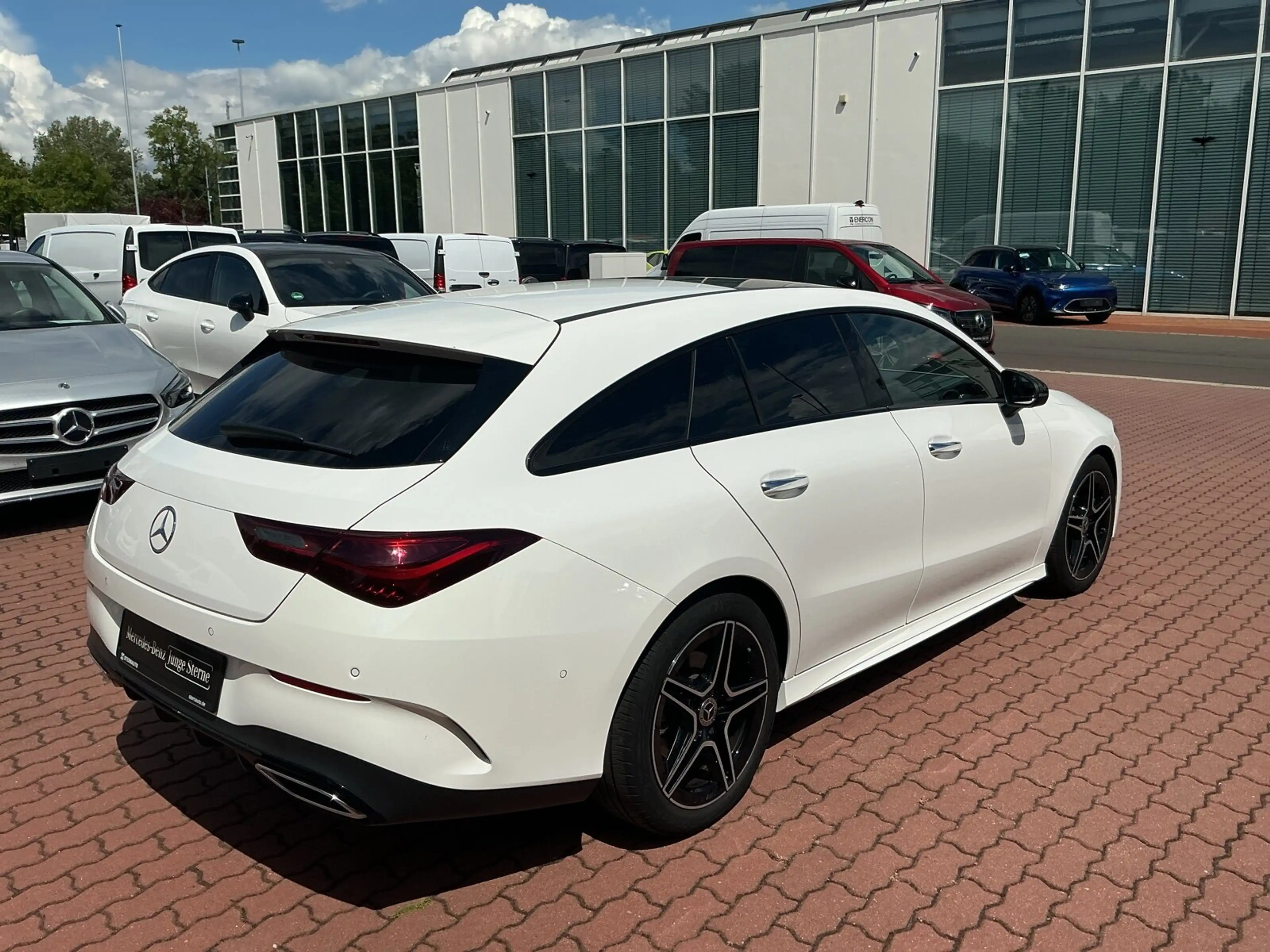 Mercedes-Benz CLA 200 CLA 200 SB AMG PanoD RüKa Multibeam Nightp Sound — photo 4