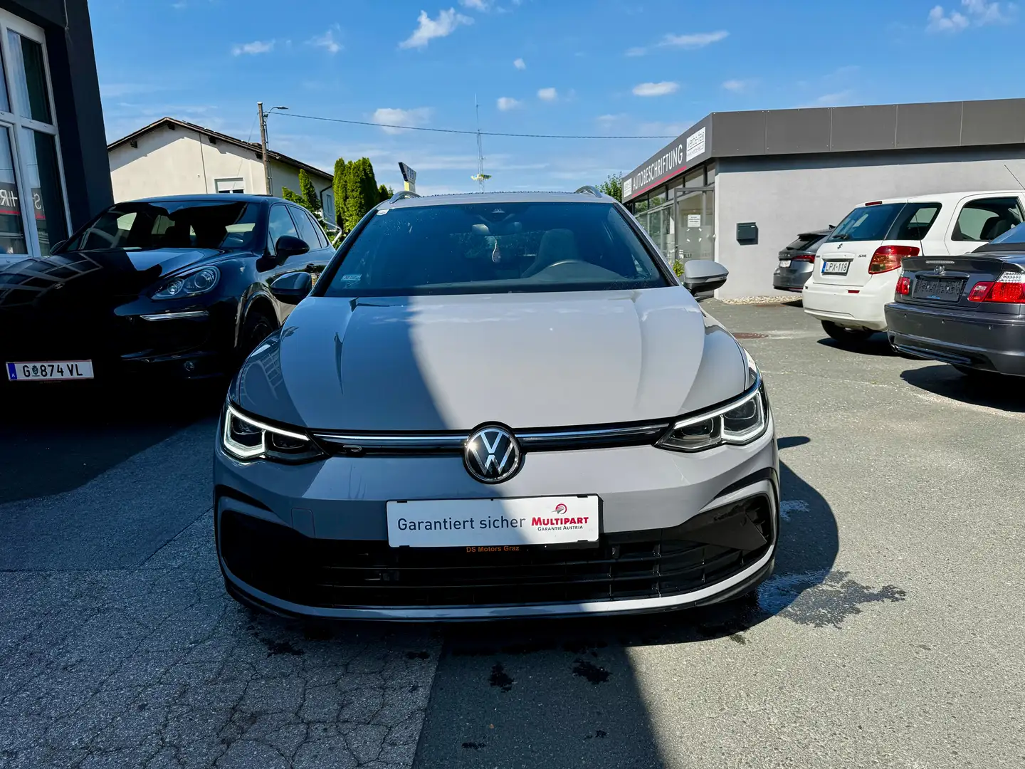 Volkswagen Golf Variant 2,0 TDI R-Line DSG *MEGA Ausstattung; TOP OPTIK* Grijs - 2