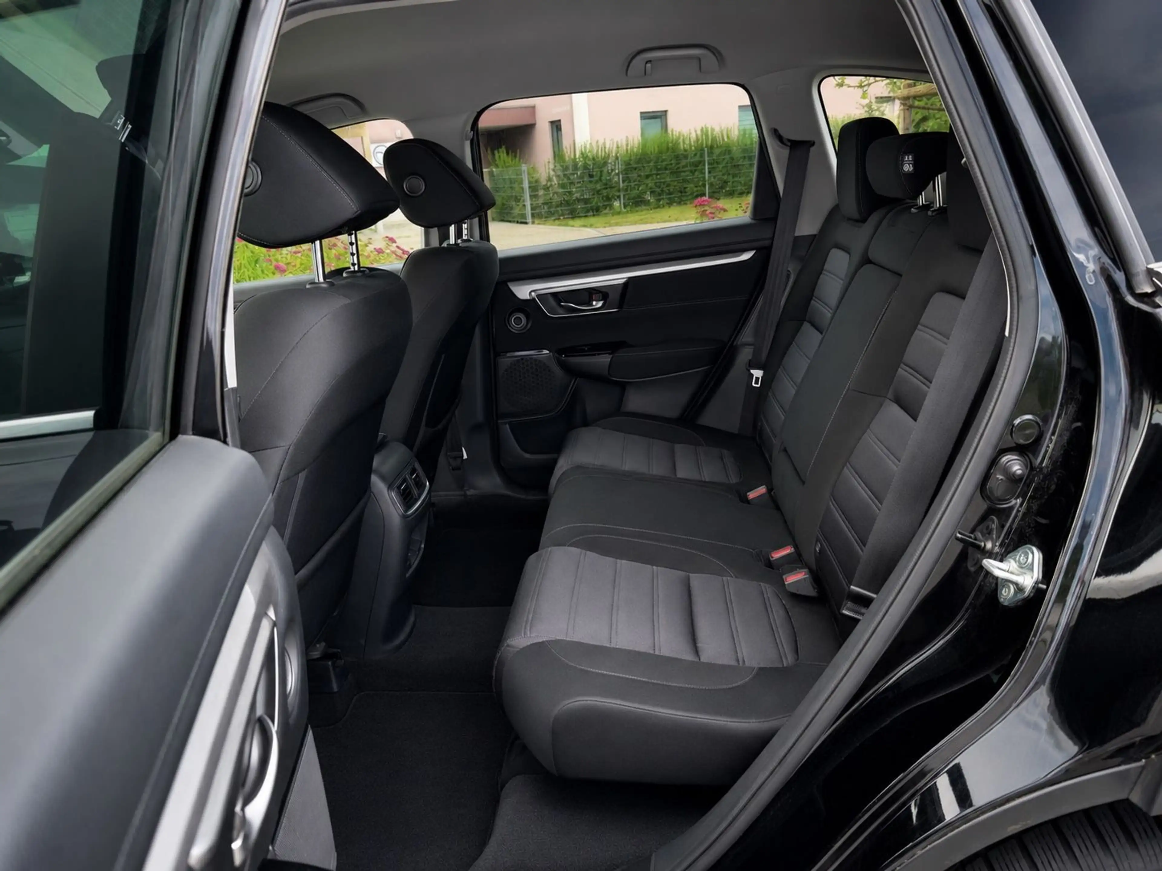 Honda CR-V 2.0 i-MMD HYBRID 2WD Elegance — photo 11