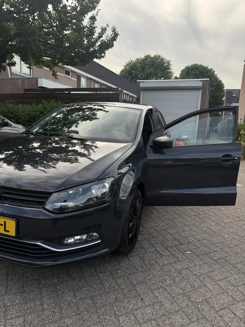 Volkswagen Polo 1.0 Comfortline Grijs - 2