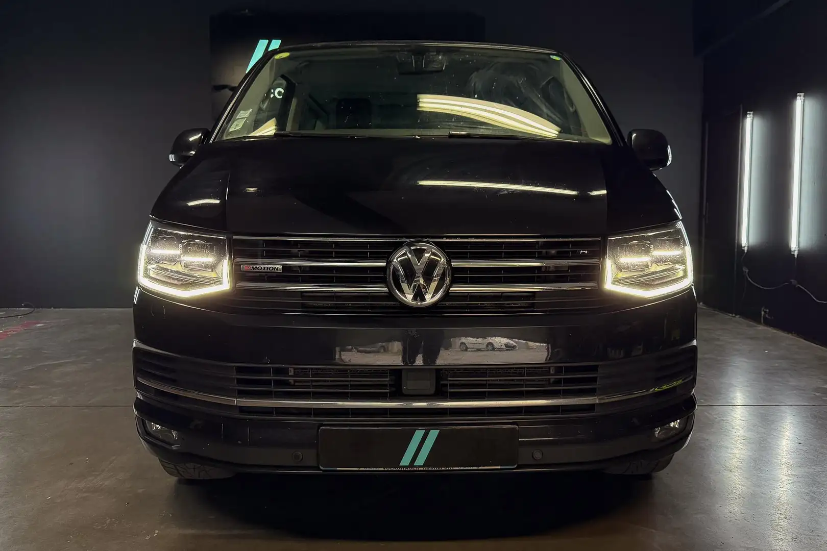 Volkswagen Transporter COMBI MULTIVAN - 4MOTION 2,0 TDI 204CV DSG | Moteu Noir - 2
