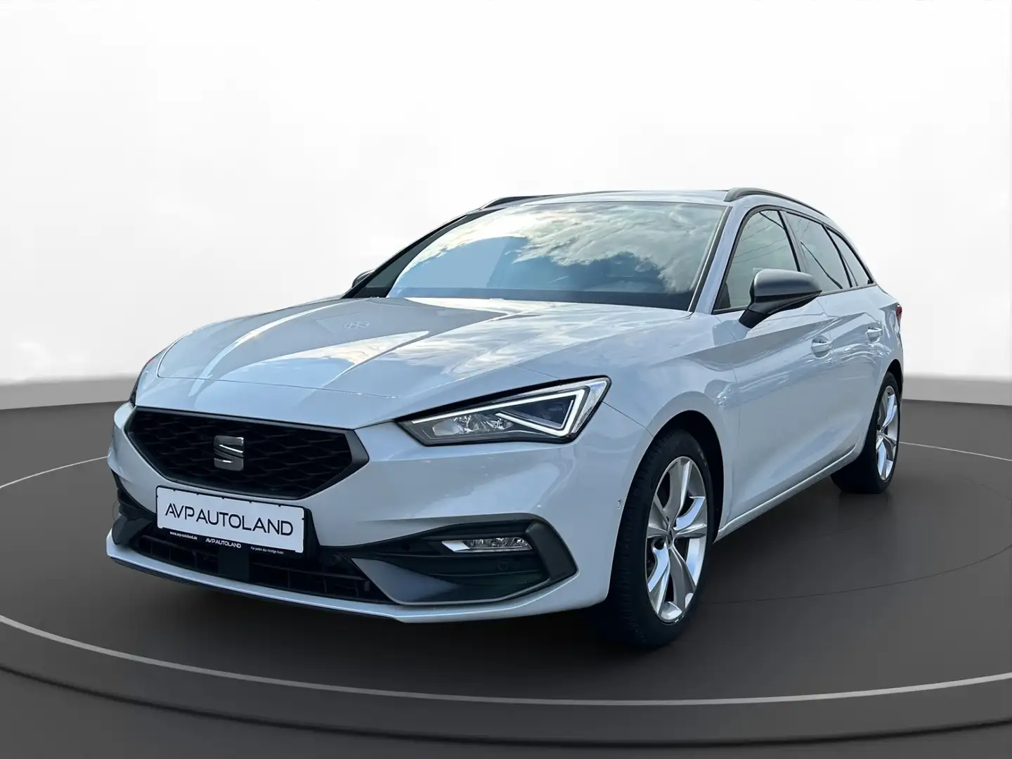 SEAT Leon Sportstourer 2.0 TDI DSG FR | NAVI | ACC | Wit - 2
