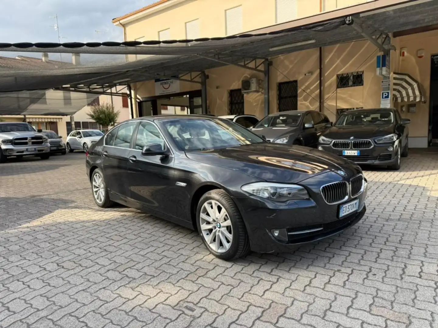 BMW 530 d Futura Schwarz - 1