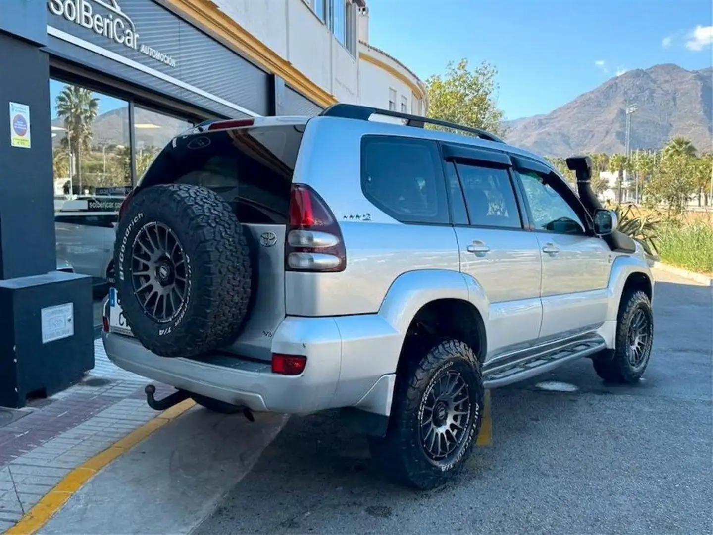 Toyota Land Cruiser 4.0 VVTi VX Auto Gris - 2