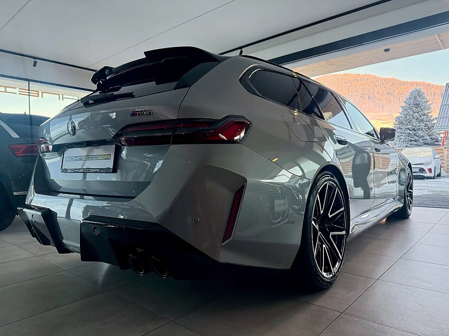 BMW M5 Touring* INDIVIDUAL* GARANTIE/FINANZIERUNG ab €... Silber - 2